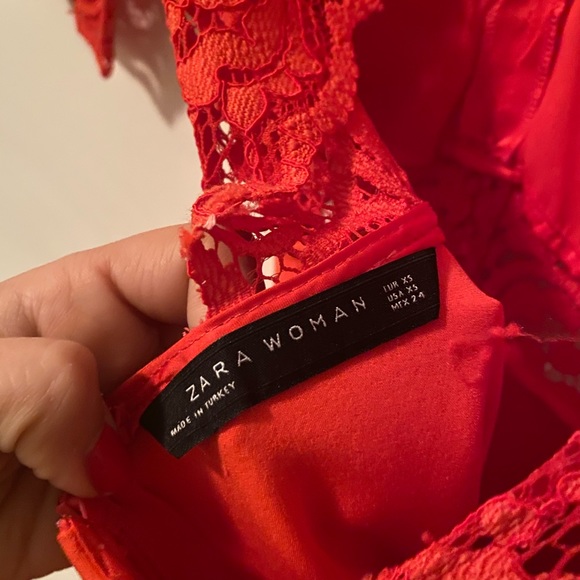 Red Zara open back lace dress - Picture 3 of 4